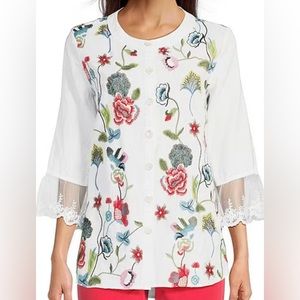 John mark woven embroidered scoop 3/4 bell sleeve floral vine print.